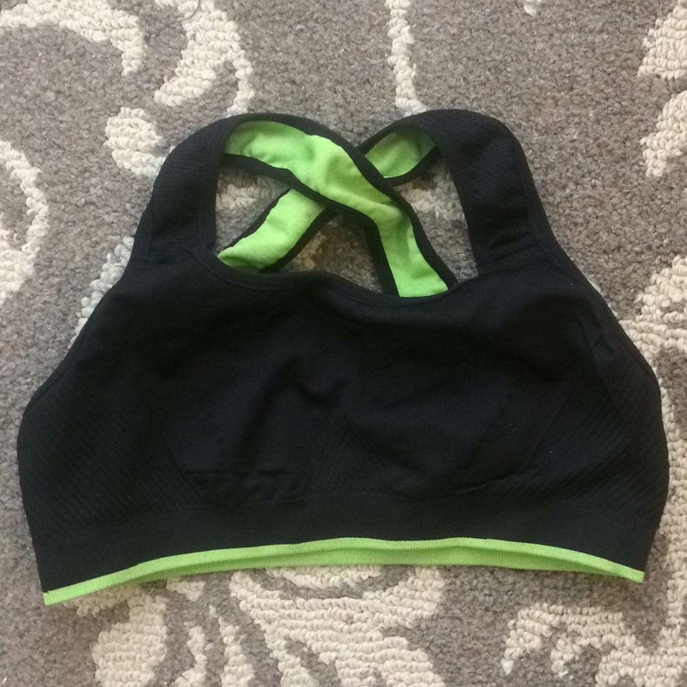 XOXO sports bra